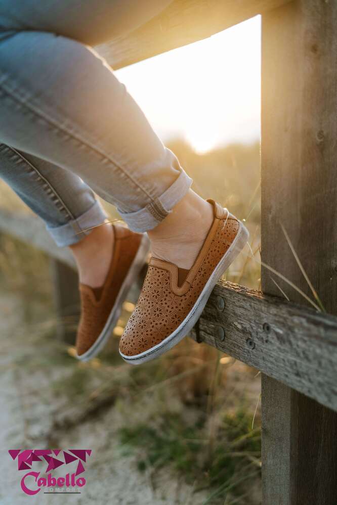 Cabello orthotic hotsell friendly shoes
